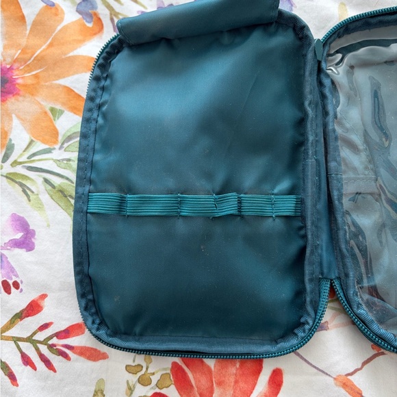 Bare Escentuals make up bag - Picture 5 of 6